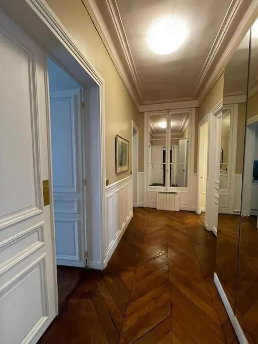 Elegant Appartement Parisien