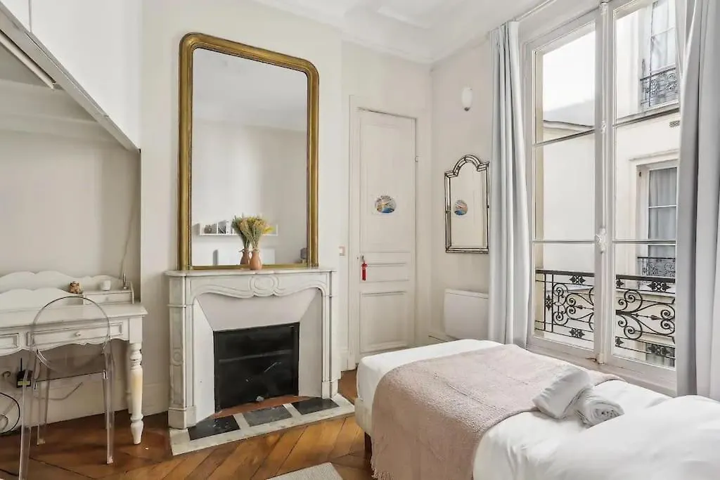 Elegant Appartement Parisien Fransa